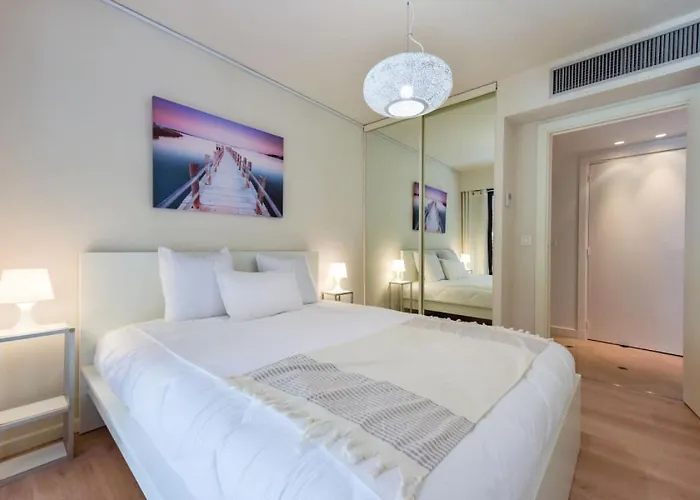 2p Au Calme, Vue Mer, Piscine Et Garage. - 2p Au Calme, Vue Mer, Piscine Et Garage. Mae-2633 Cannes