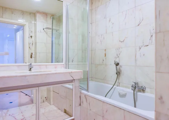 2p Au Calme, Vue Mer, Piscine Et Garage. - 2p Au Calme, Vue Mer, Piscine Et Garage. Mae-2633 *