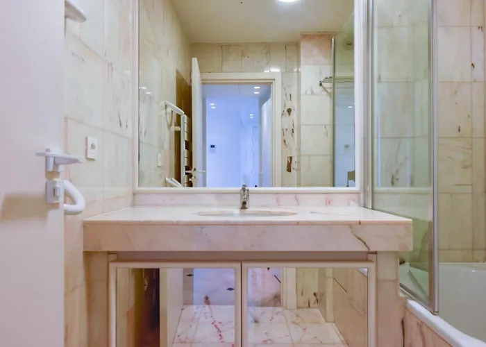 2p Au Calme, Vue Mer, Piscine Et Garage. - 2p Au Calme, Vue Mer, Piscine Et Garage. Mae-2633 *